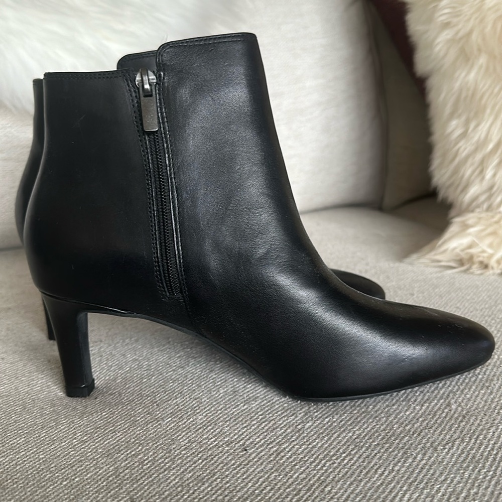 Clarks Calla Blossom boots